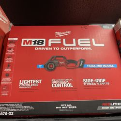 Milwaukee M18 FUEL One-Key Cordless Brushless Compact Pipe Threader Kit W/(2) 8.0Ah Batteries, 1/2 in. - 1-1/4 in. Aluminum Dies
