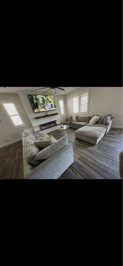 LIVING SPACES MODERN 7-PIECE SECTIONAL