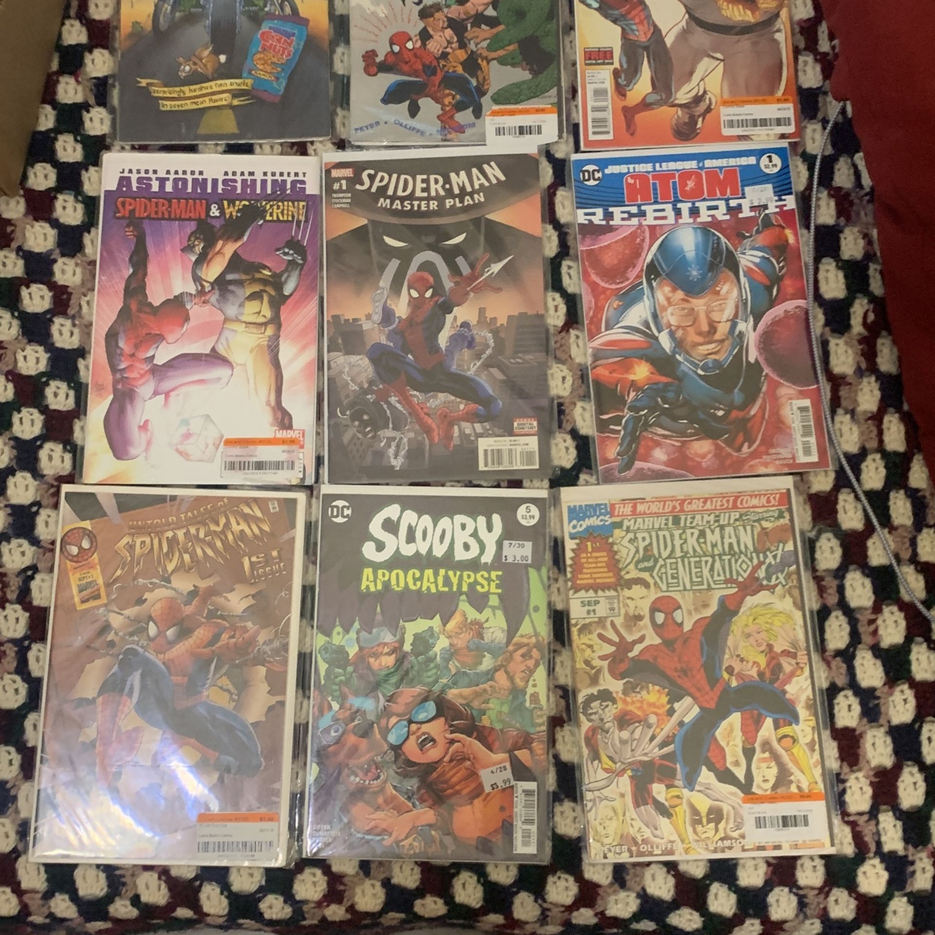 Lot of 18 Comics Marvel, DC, Independent