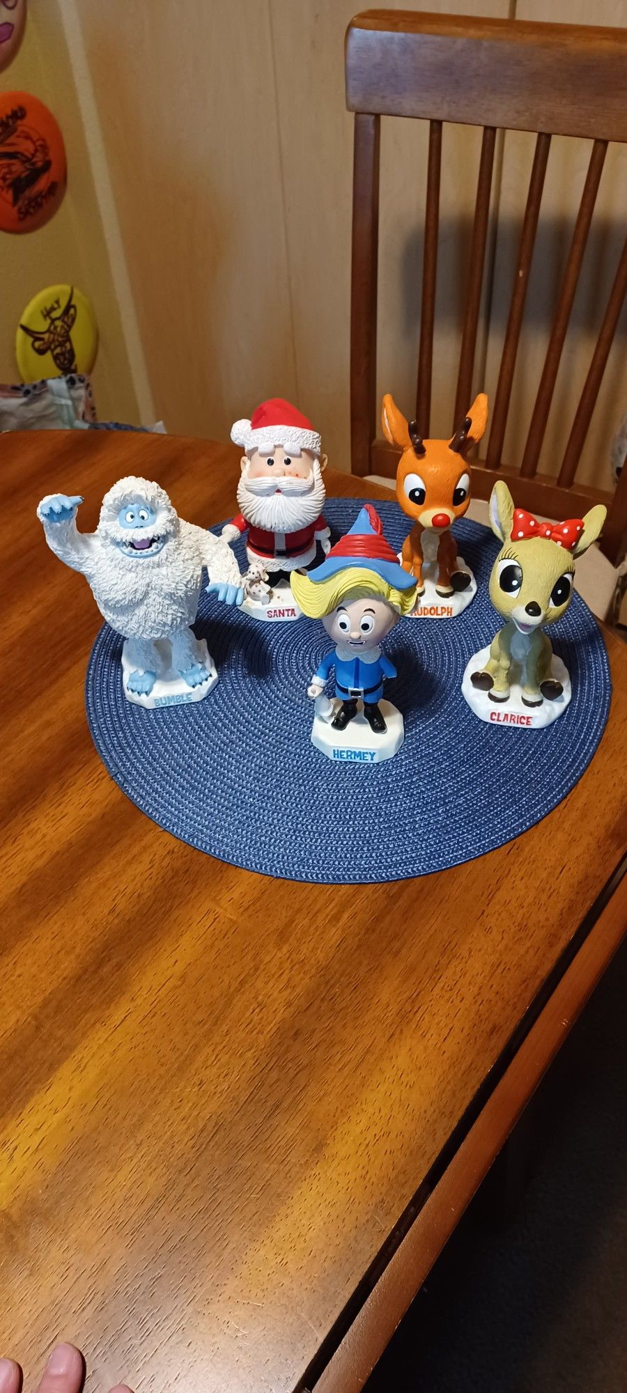 5 Christmas Bobbleheads 