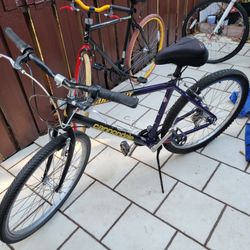 Nice CANNONDALE BIKE  Bud Light