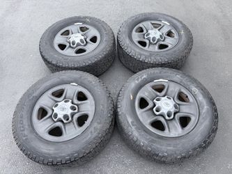(4) 18” Toyota Tundra Wheels 255/70R18 Tires