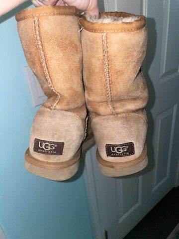 Women's UGG Boots, Chestnut, Size 8