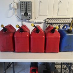 Gas Cans 5 Gallon