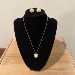 $5 QUICK SALE: Vintage 1980s Style Faux Pearl & Rhinestone Halo Necklace & Earring Set
