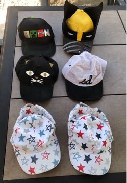 Lot of kids character and patterned baseball caps