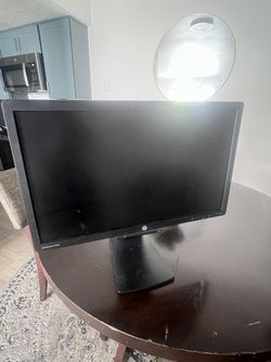 23” HP Desktop Monitor