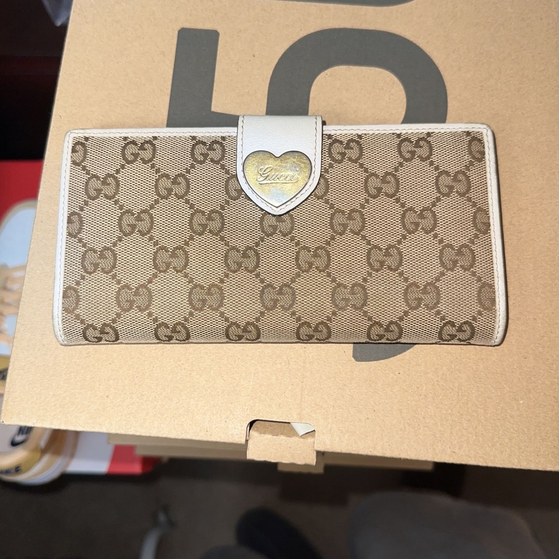 Vintage Womens Gucci Wallet