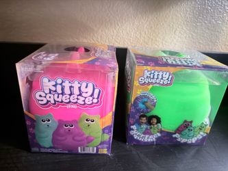 Kitty squeeze squishy