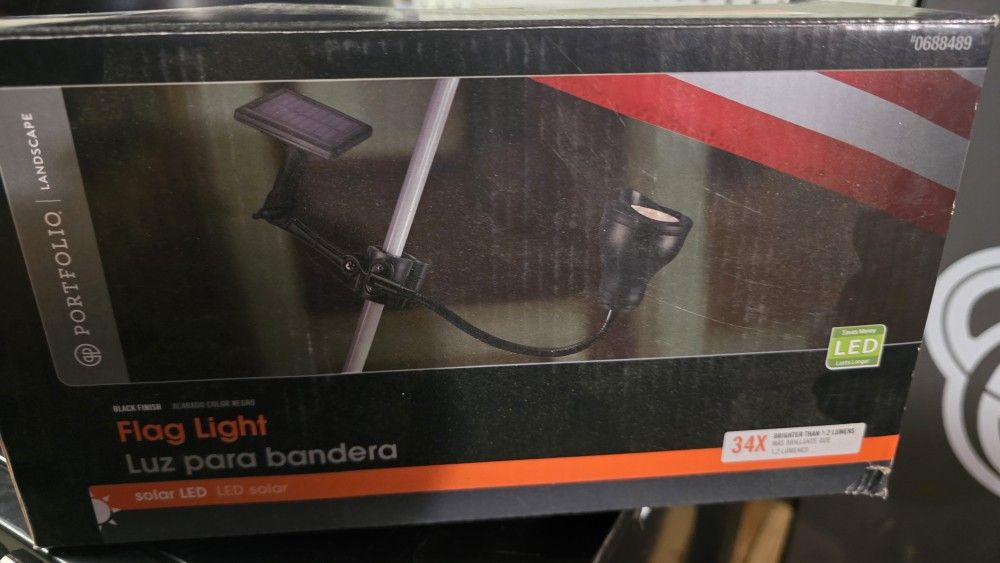 Solar Flag Pole Light