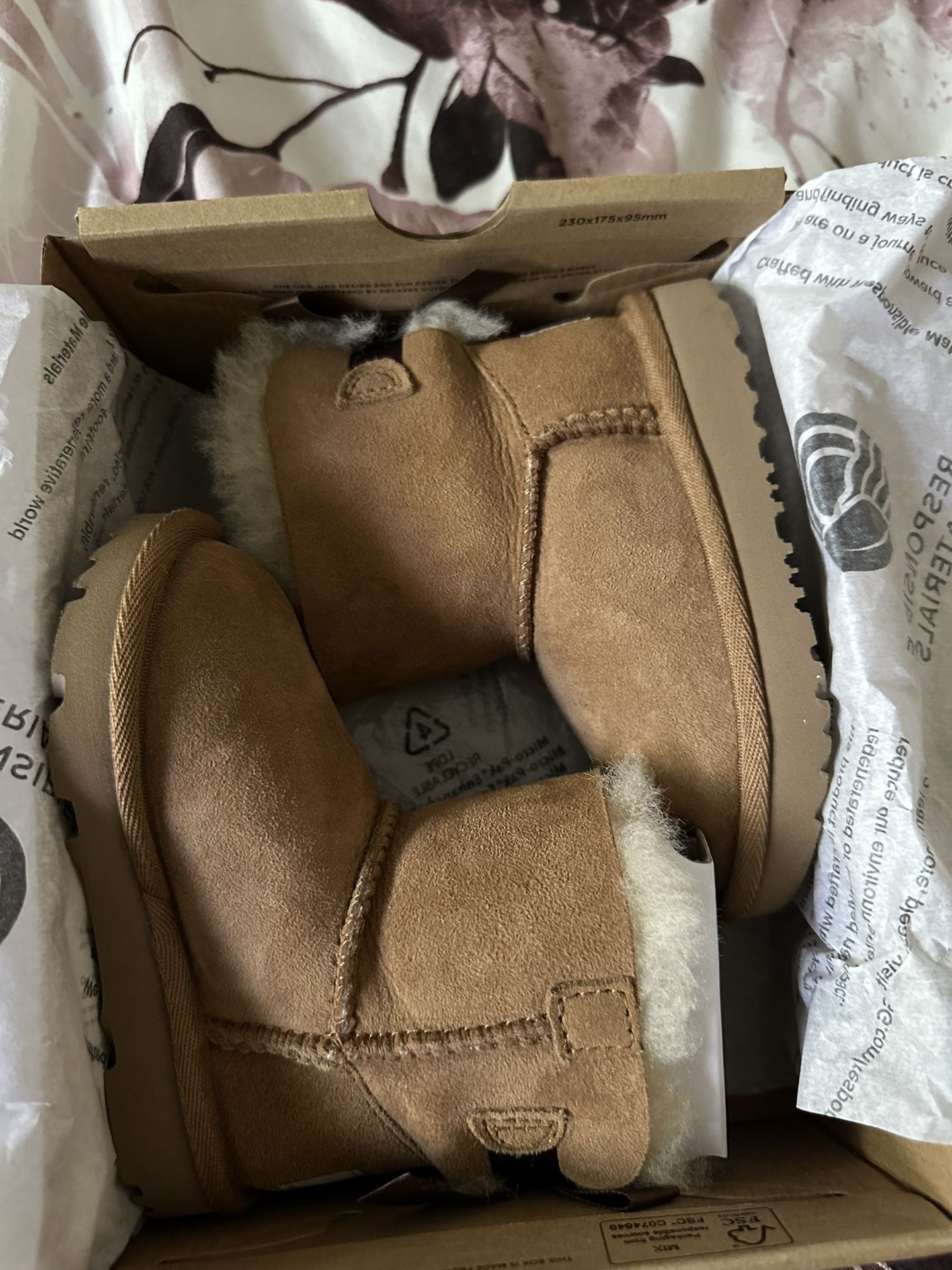 KIDS UGGS