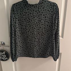 Women’s Blouse Size S