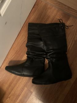 Boots 1st- size 6, 2nd - size 7 , 3rd size 8