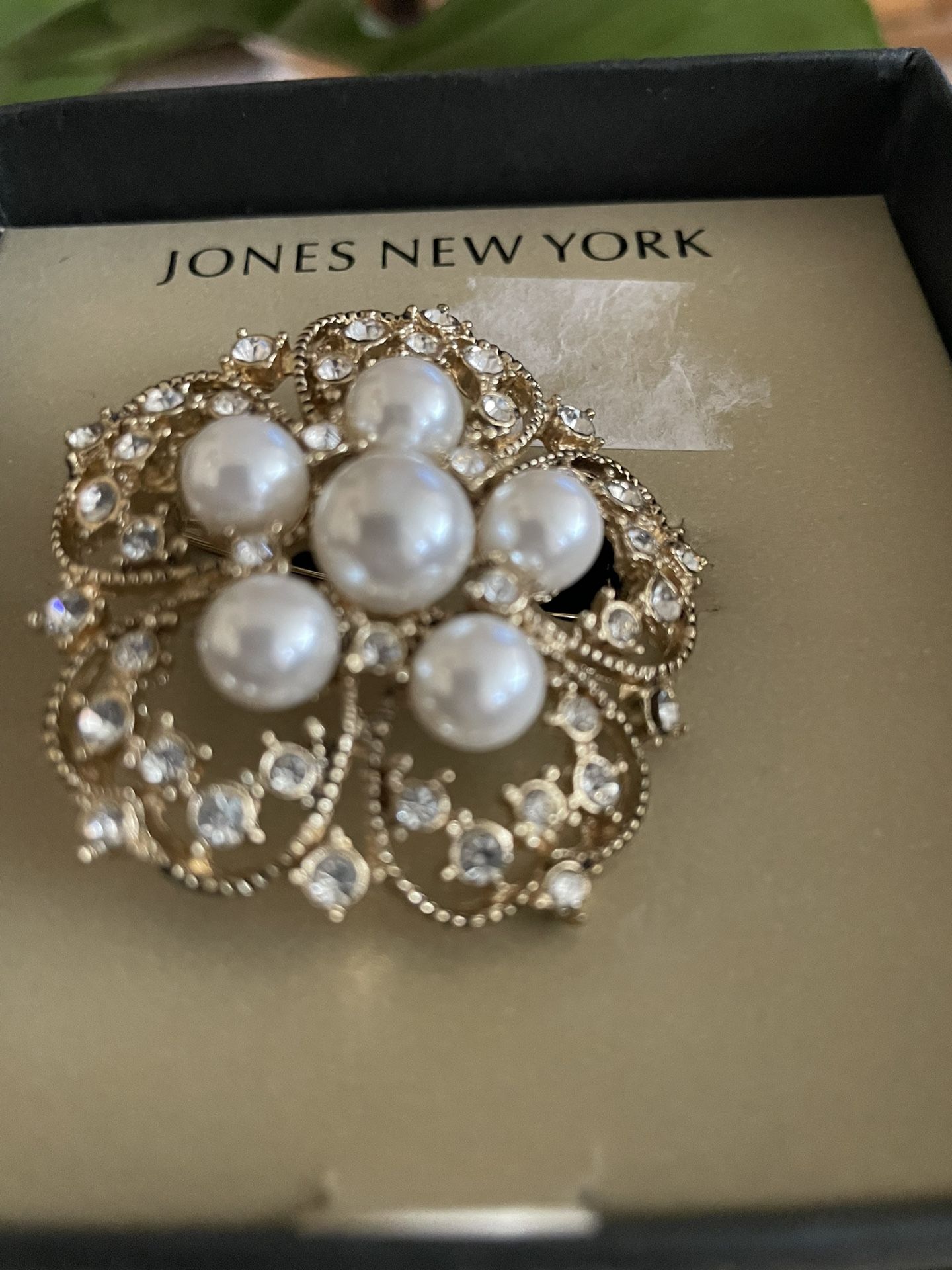 Brooch