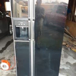Great Working Garage Refrigerator Back Up