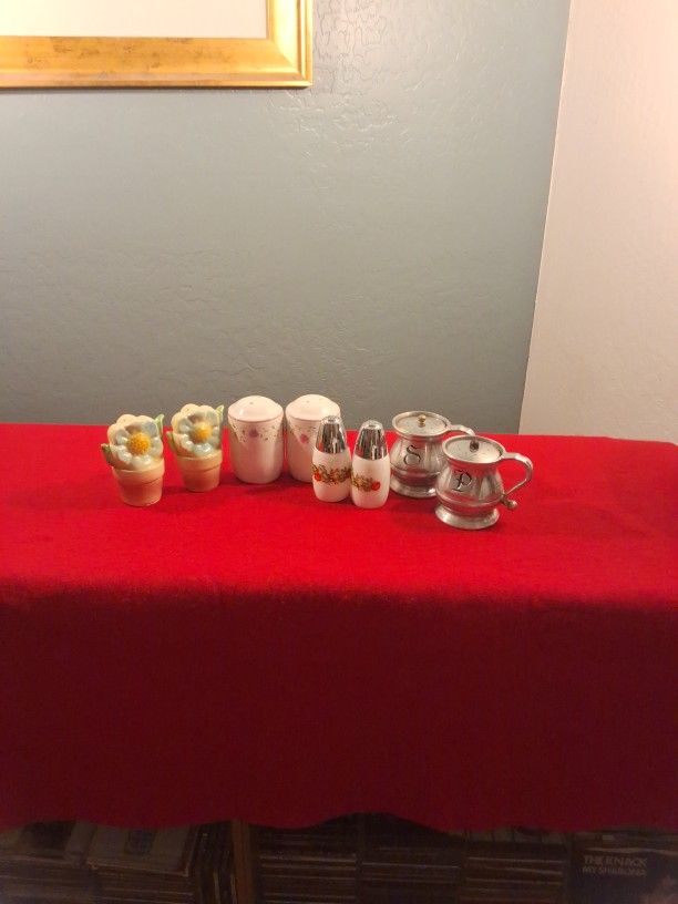 VINTAGE MCM LOT OF 4 Salt & Pepper Sets    **PRICE IS ALL 4 SETS!**