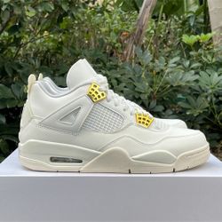 Air Jordan 4 Retro 'Metallic Gold'