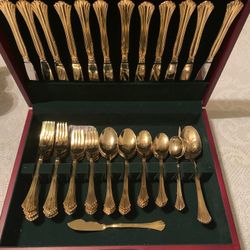 Flat Gold Plated Servíng Wear