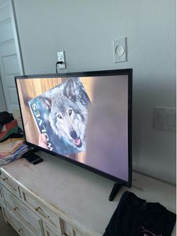 37” Insignia TV
