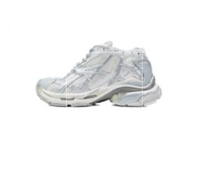 white runners