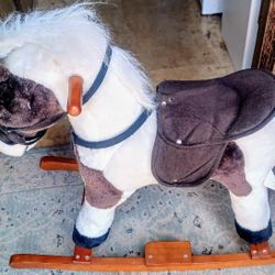 Rocking Horse Makes Galloping Noises And Horse Noises Great Condition