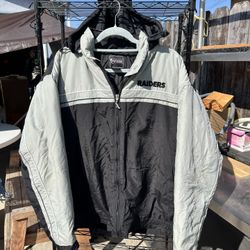 Vintage 90’s Raiders Full Zip Puffer Jacket Spotlight Size Large Detachable Hood