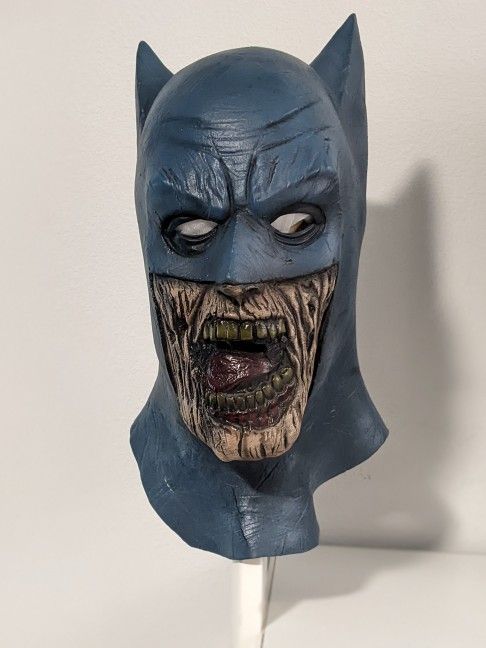 Batman Zombie Halloween Mask Blackest Night
New