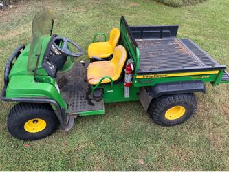 John Deere Gator