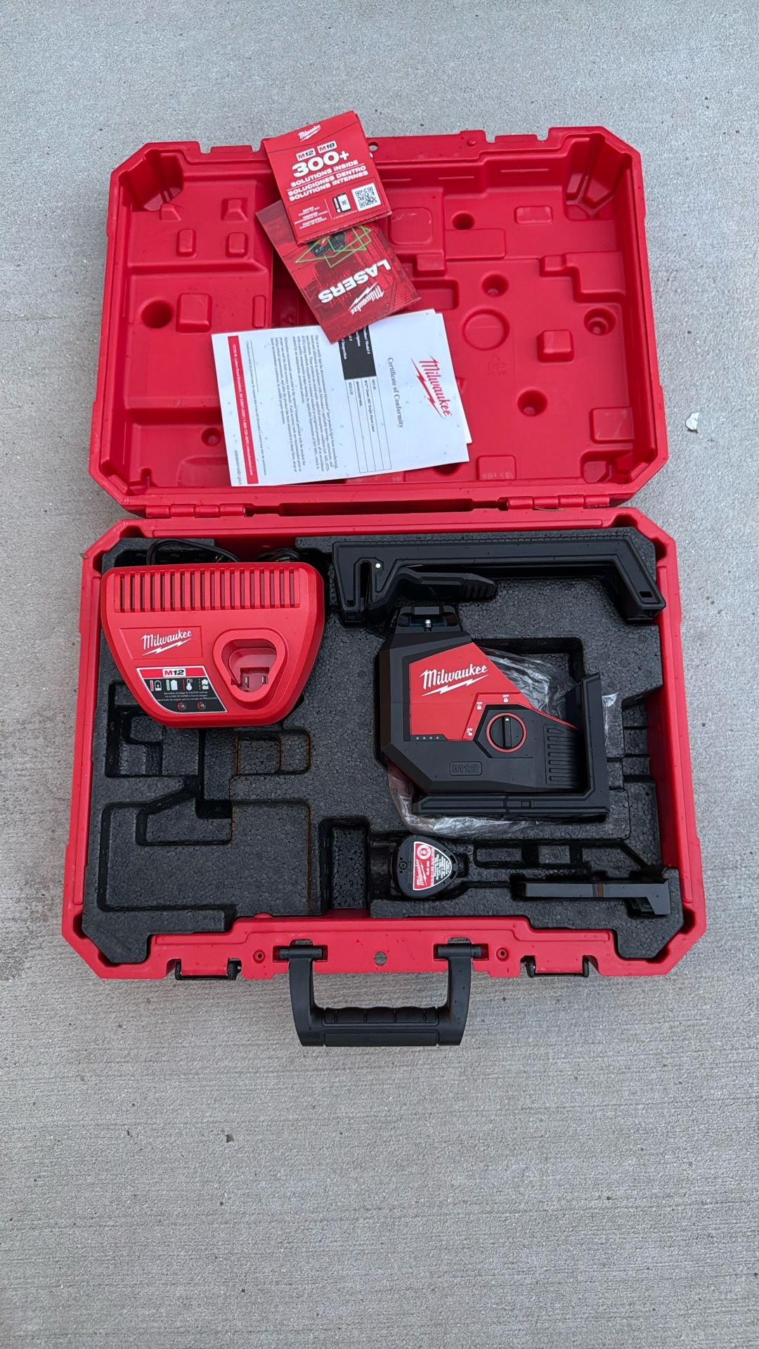 Milwaukee M12 Green 360-Degree Single Plane Laser Kit with 165 ft. Las...