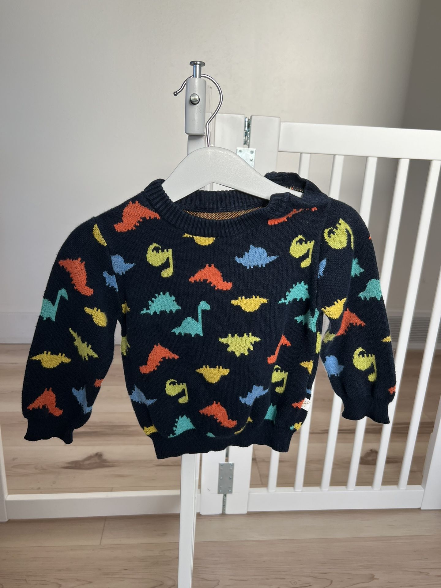 Black Dino 🦖 Sweater - 12-24 Months