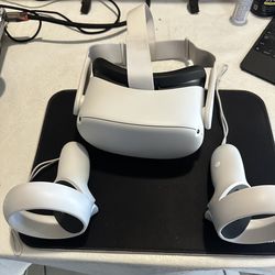 Oculus  VR  headset with controller