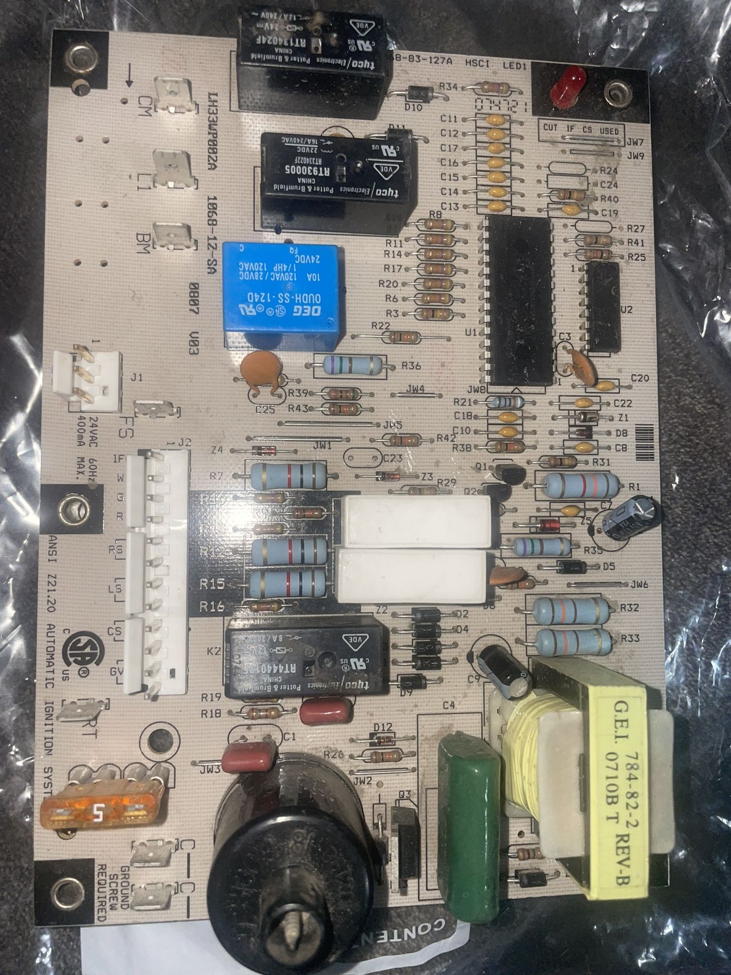OEM CARRIER LH33WP002A IGNITION CONTROL BOARD
