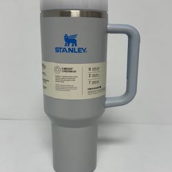 New Stanley Quencher H2.O Tumbler 40oz