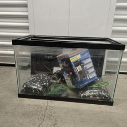 Tank with filter and accessories 