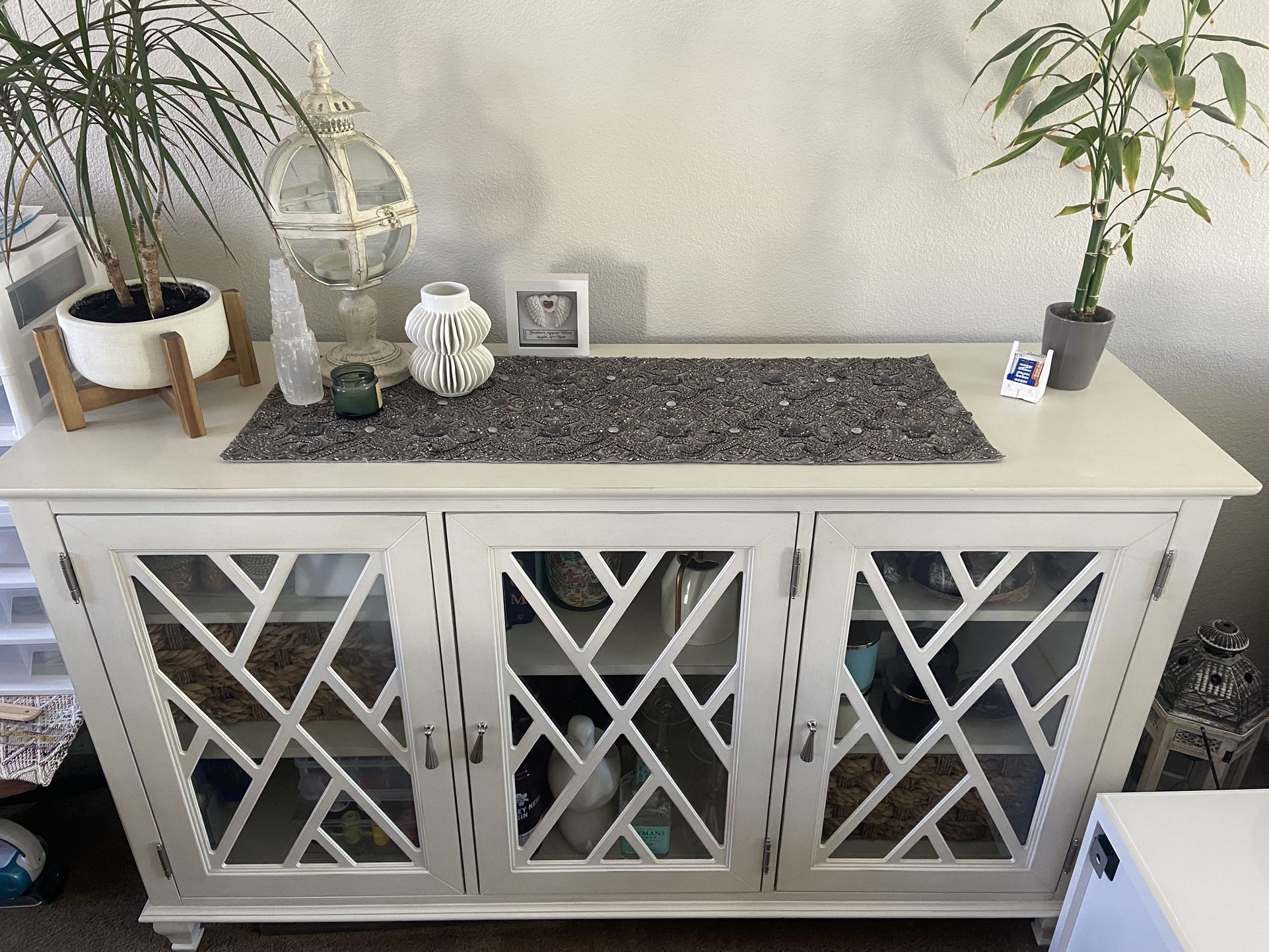 Storage Cabinet/sideboard