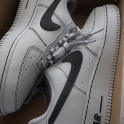 Nike Air Force 1 Low '07 LV8 | 9.5