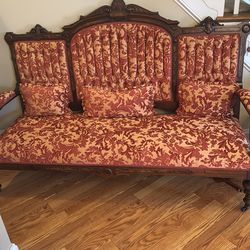 A vintage couch A vintage couch