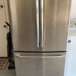 GE Refrigerator 