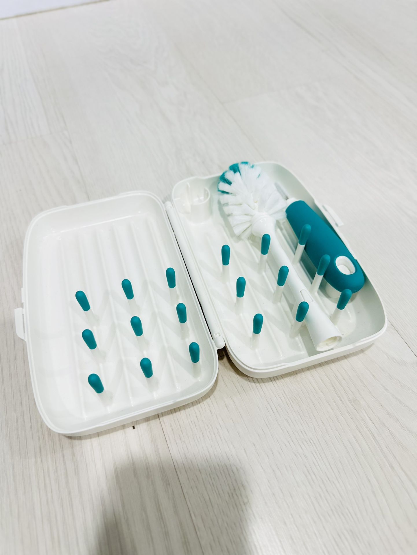 Travel Size Drying Rack with Bottle Brush