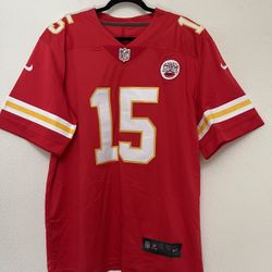 Used, LIKE NEW Kansas City Chiefs Mahomes #15 STITCHED JERSEY Size L 