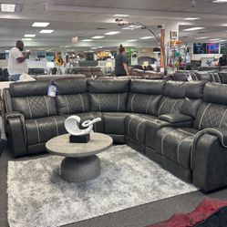 Special Offer Now💲Stunning Grey Power Reclining Sectional $1599