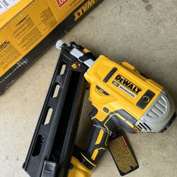 Dewalt 30 Paper Collated Framing Nailer ONLY TOOL 