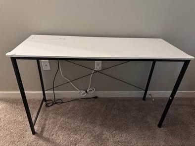 PENDING Desk With Electric Panel & USB Ports