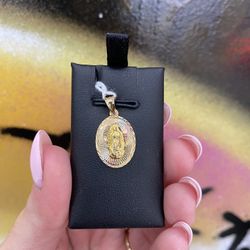14k VIRGEN CHARM 