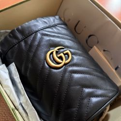 Gucci Bucket Bag