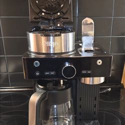 Ninja Expresso and Coffee Machine
