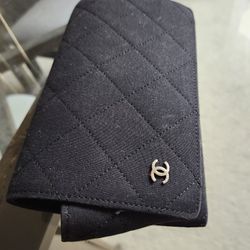 Chanel Black Quilted Fabric Gold CC Logo Sunglasses Soft Case