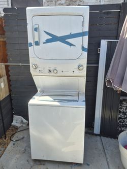 GE Stacked Washer Dryer Unit