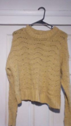American Eagle Yellow Sweater Sz M