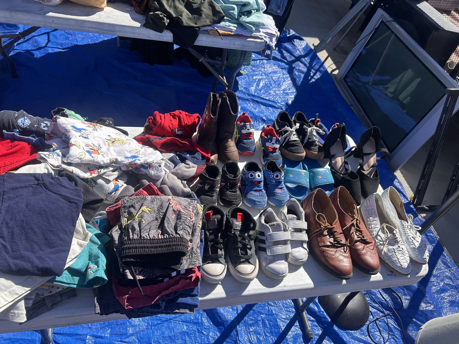 Yard Sale Ítems